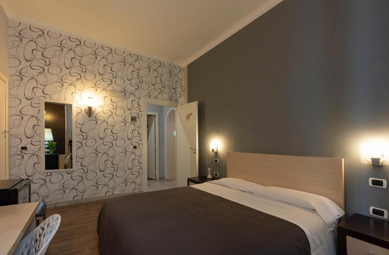 H Rooms Boutique Hotel Neapol Zewnętrze zdjęcie